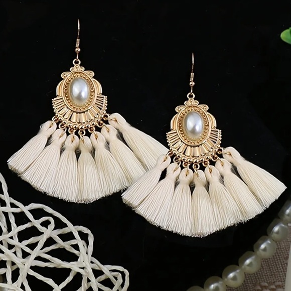 8 Pairs Boho Gold Pearl Drop Earrings Set - Picture 7 of 7